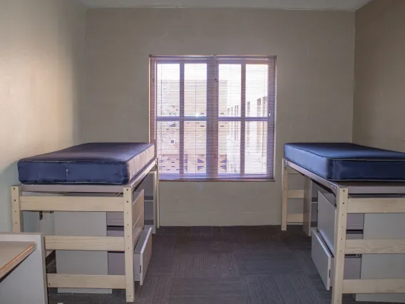 colonia de la paz dorm room