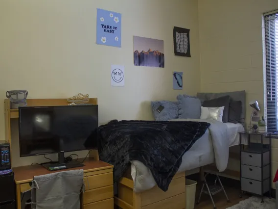 villa del puente dorm room