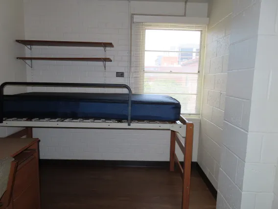 Single dorm room in Coconino