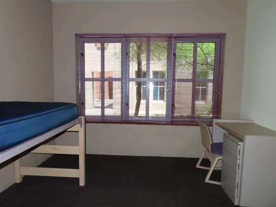 Single dorm room in Colonia de la Paz