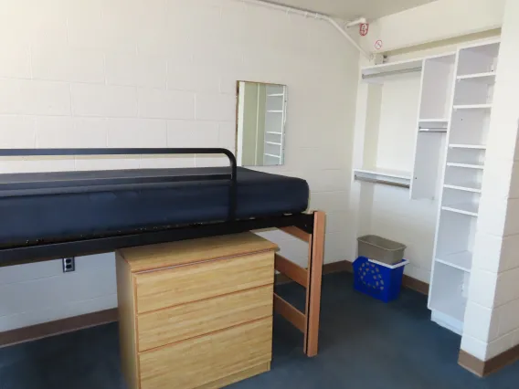 Double dorm room in Manzanita-Mohave