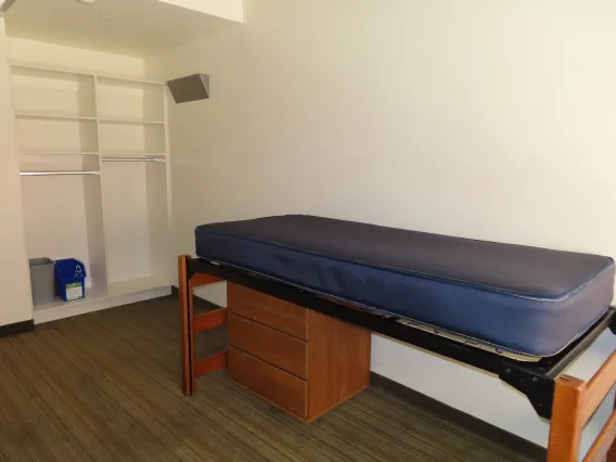 Single dorm room in Árbol de la Vida