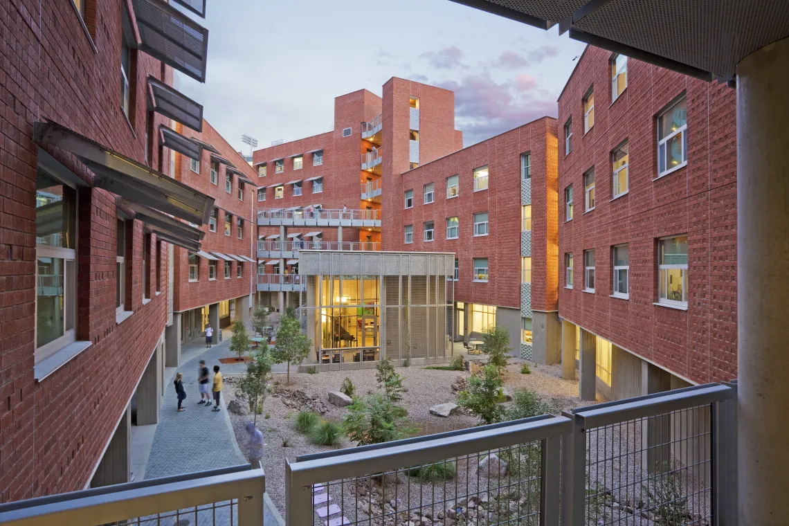 likins exterior