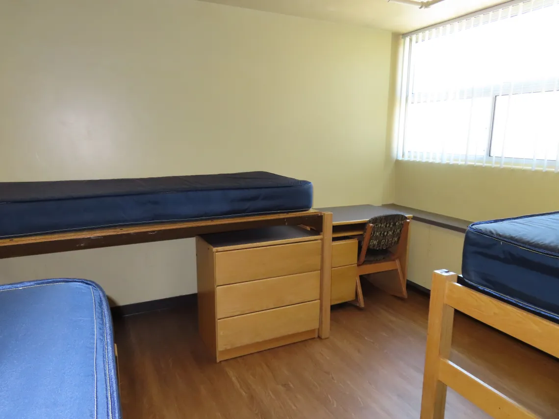 Triple dorm room in Arizona-Sonora