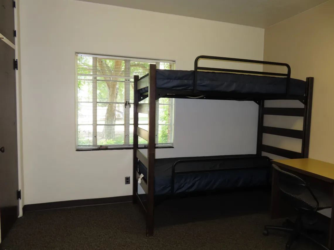 Double dorm room in Gila, when bunked