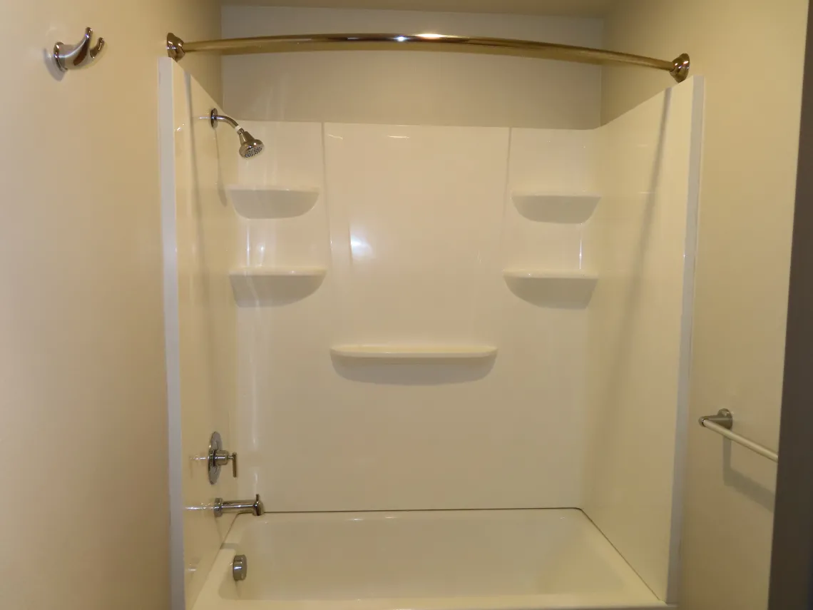 Shower in single-suite